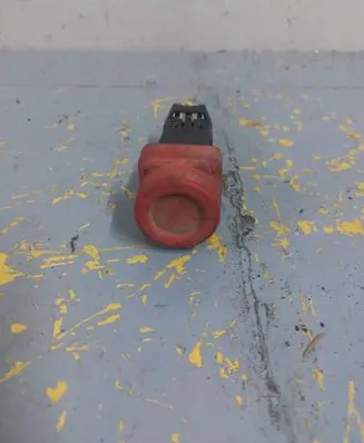 Renault Scenic I Fuel cut-off switch 7700414373 8223E7