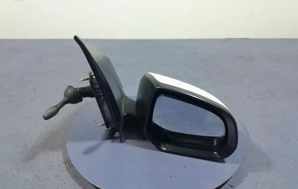 Nissan Pixo Front door electric wing mirror 