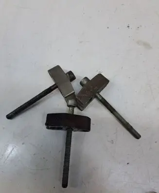 Mercedes-Benz C W204 Fuel Injector clamp holder