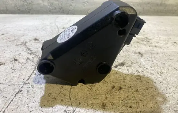 Volkswagen Golf VI Sound amplifier 1K0035463D 902275480011 310413710010