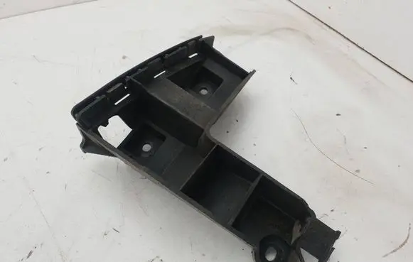 Volvo XC70 Rear bumper mounting bracket 30678651 BP3EA