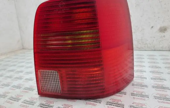 Volkswagen PASSAT B5 Rear/tail lights 3B9945112F