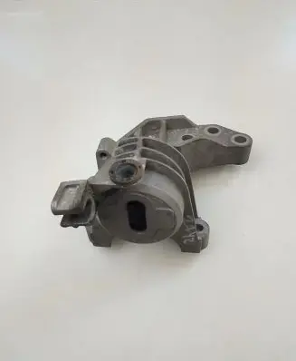 Alfa Romeo Giulietta Engine mount bracket 51894348