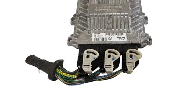 Volvo V50 Engine control unit/module 31211071AA SID803AM 5WS40562A