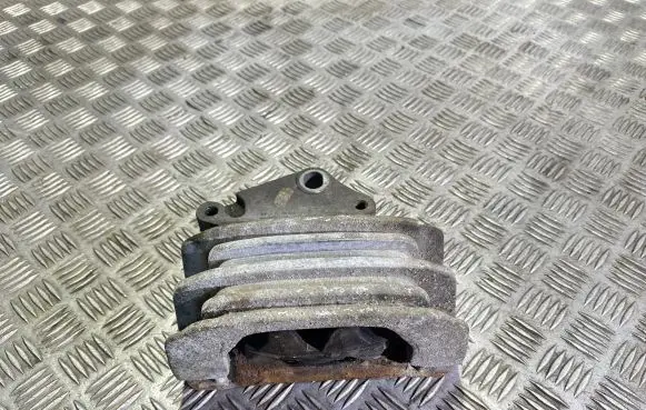 Ford Transit Engine mount bracket 3C117M124AD