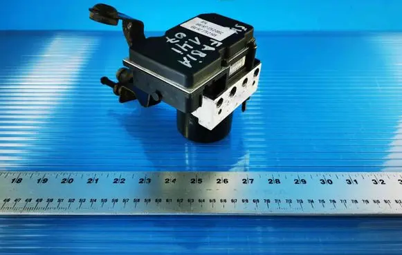 Skoda Fabia Mk2 (5J) ABS Pump 0265231946 6R0614417
