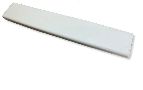 Nissan Leaf II (ZE1) Tailgate trim 909005SH0A