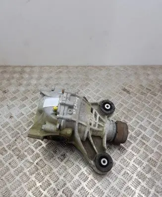 Jaguar XE Rear differential GX734A213FB 015286084550