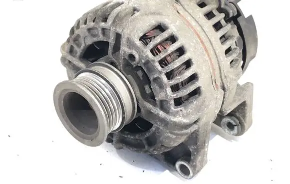 Opel Astra H Generator/alternator 55556067