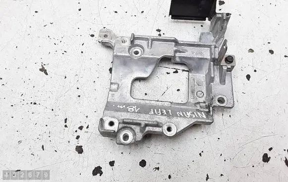 Nissan Leaf II (ZE1) A/C compressor mount bracket 180118A106