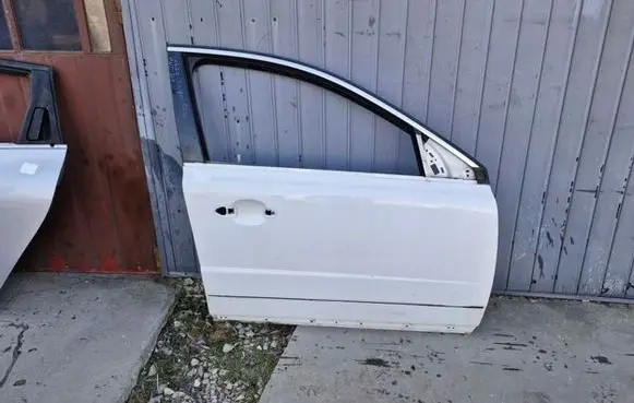 Volvo XC70 Front door