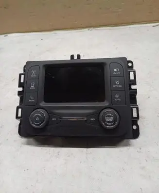 Jeep Renegade Radio/CD/DVD/GPS head unit