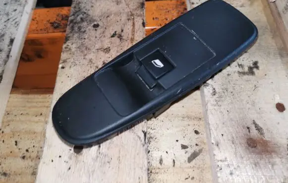 Citroen C4 Grand Picasso Electric window control switch 96639377ZD