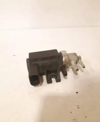 Volkswagen PASSAT B6 Turbo solenoid valve 1J0906627B 07T031 72290345