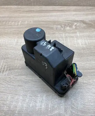 Mercedes-Benz C W203 Central locking vacuum pump 1248001348
