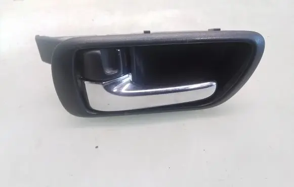 Toyota Corolla Verso E121 Front door interior handle
