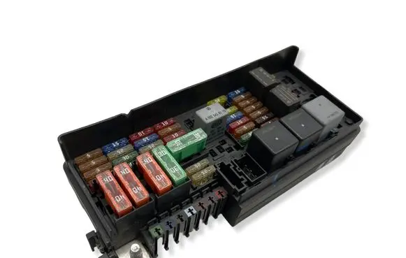 Mercedes-Benz ML W164 Fuse module A1645403372