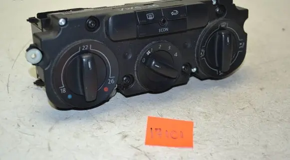 Volkswagen Golf Plus Climate control unit 