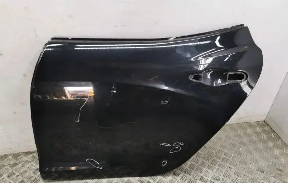 Maserati Ghibli Rear door