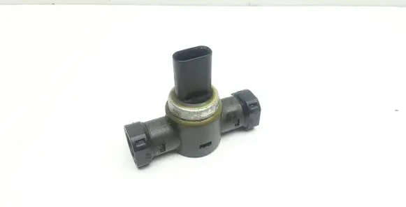 Volvo S90, V90 Fuel pressure sensor 31432653