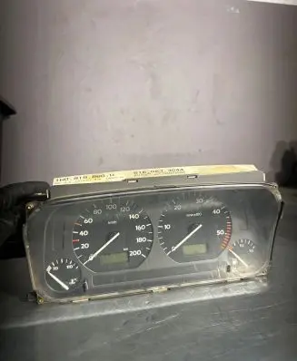 Volkswagen Golf III Speedometer (instrument cluster) 1H0919860H