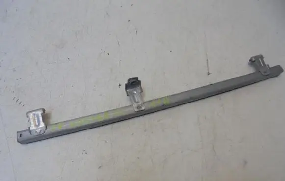 Renault Master III Door glass rail 