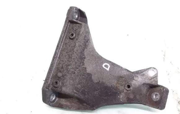 Volkswagen PASSAT B5.5 Engine mounting bracket 8D0199308AB
