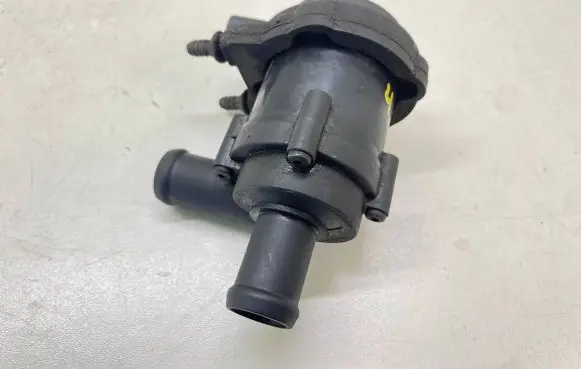Audi Q7 4L Electric auxiliary coolant/water pump 7L0965561