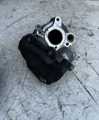 Mercedes-Benz E W212 EGR valve A6511400460