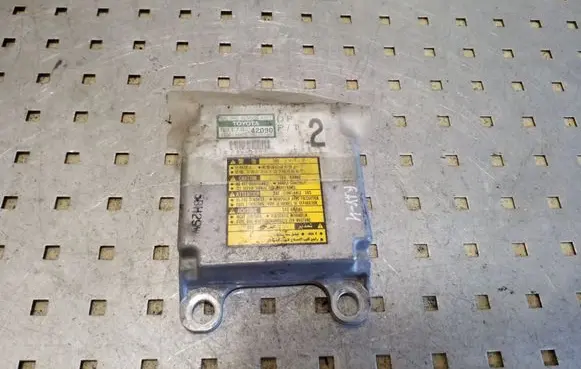 Toyota RAV 4 (XA20) Airbag control unit/module 8917042090