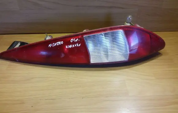 Ford Mondeo Mk III Rear/tail lights 1S7113404C