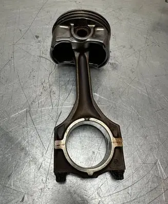 BMW 5 E39 Piston with connecting rod 84L59