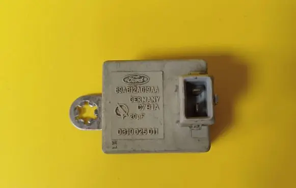 Ford Escort Air pressure sensor 89AB12A019AA