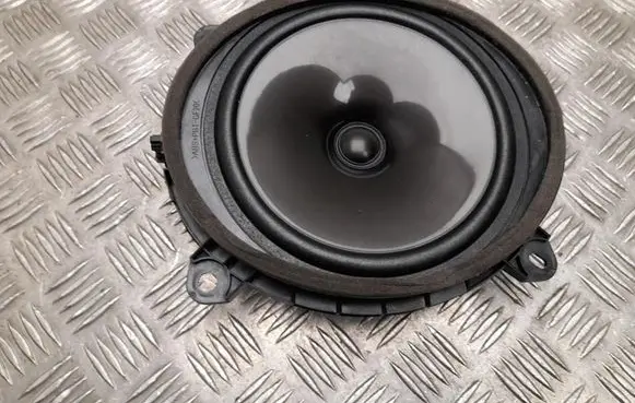 Toyota Camry VIII XV70 Front door high frequency speaker 8616033A20