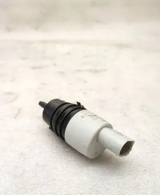 BMW 4 G22 G23 G24 G26 Windscreen/windshield washer pump 7298309