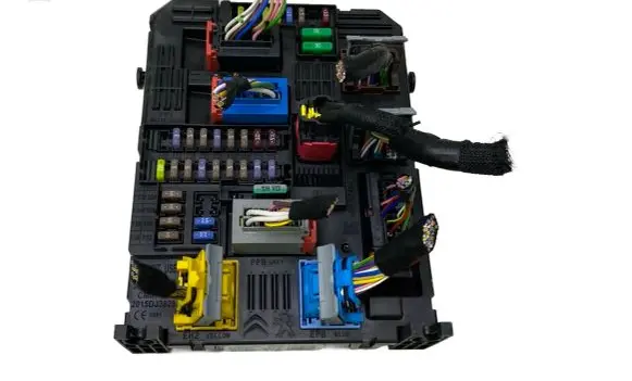 Opel Mokka B Comfort/convenience module 983288038000 9832880380
