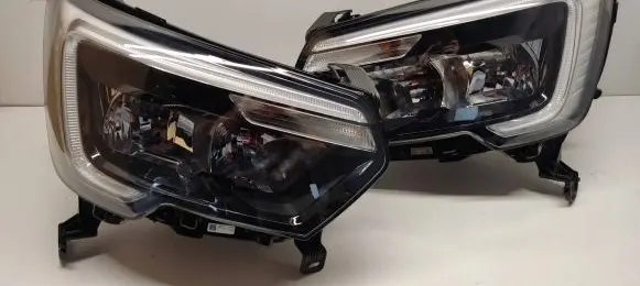 Renault Master III Headlights/headlamps set 260105567R 0021701302 366900804