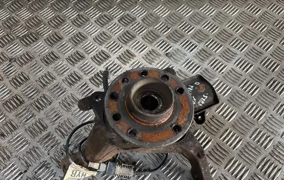 Opel Zafira B Front wheel hub