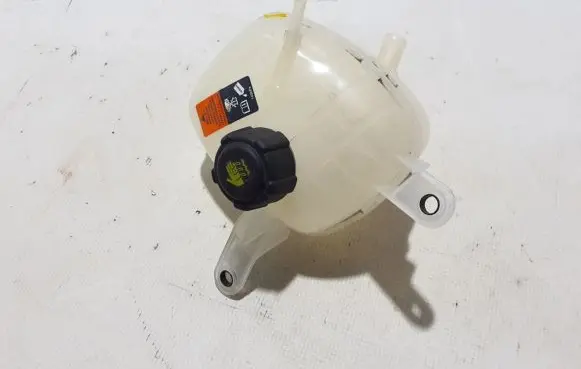 Renault Austral Coolant expansion tank/reservoir 217105629R