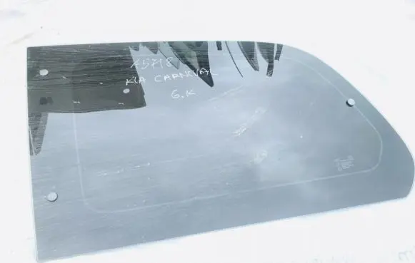 KIA Carnival Rear side window