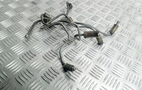 Nissan Almera Fuel line pipe