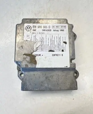 Volkswagen Touran I Airbag control unit/module 1T0909605D 5WK43828 32070211B