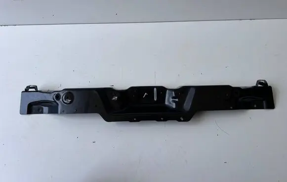 MG MG4 ev Front bumper mounting bracket 10981952