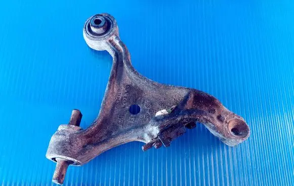 Volvo V70 Front lower control arm/wishbone 66200120 9492119