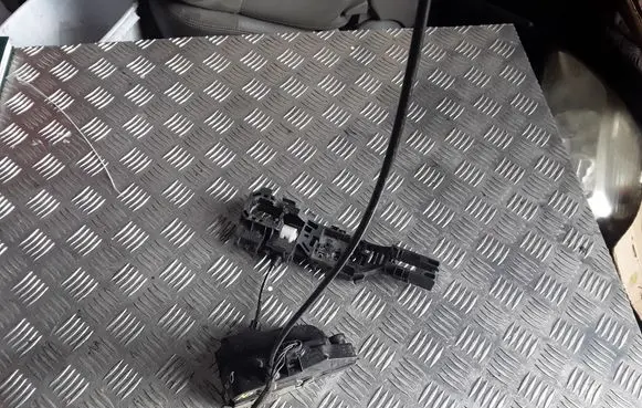 Renault Scenic II - Grand scenic II Front door lock 027779