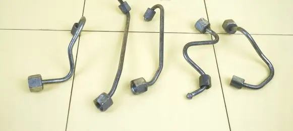 Alfa Romeo Giulietta Fuel injector supply line/pipe 4HTR7