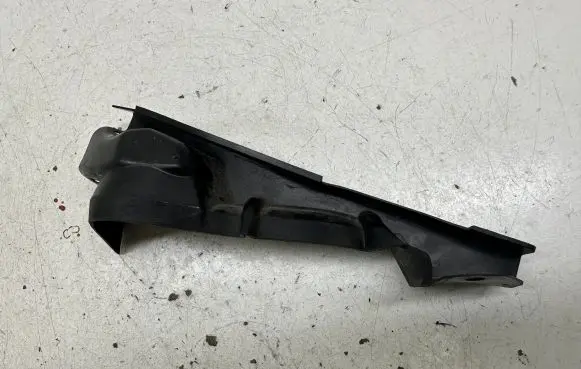 Audi A6 S6 C7 4G Fender mounting bracket 4G0805233