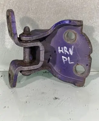 Honda HR-V Front door lower hinge 