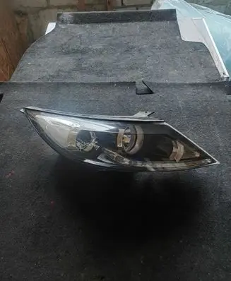 KIA Sportage Headlight/headlamp 921023U310
