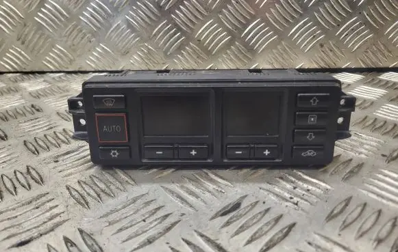 Audi A3 S3 8L Climate control unit 8L0820043D